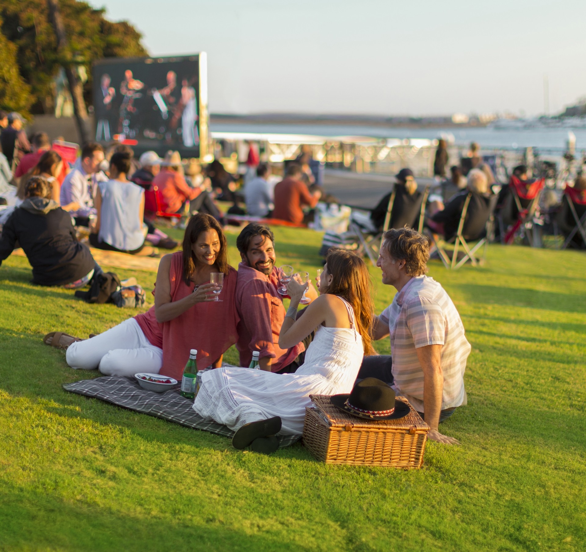 Where to Enjoy Food & Drinks in July in the Marina