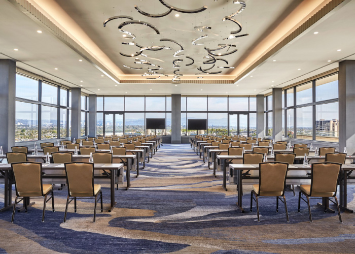 mh_laxmb_bayviewballroom_schoolroomsetup_26931 large_jpg 700 x 500