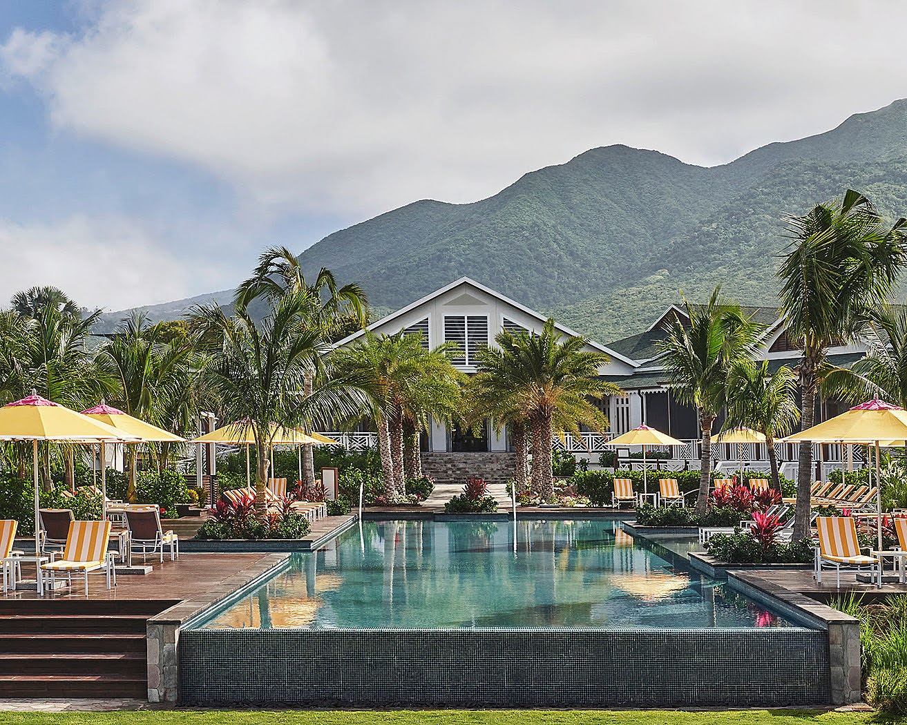 Four seasons resort nevis pool