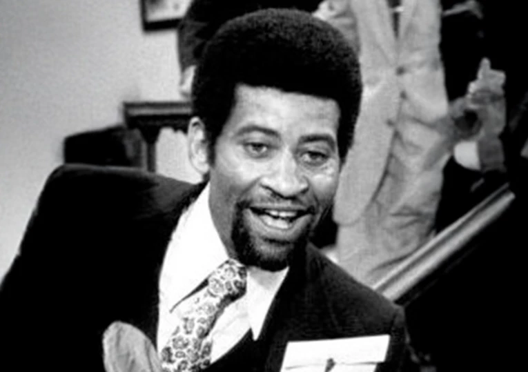 a man in a suit and tie