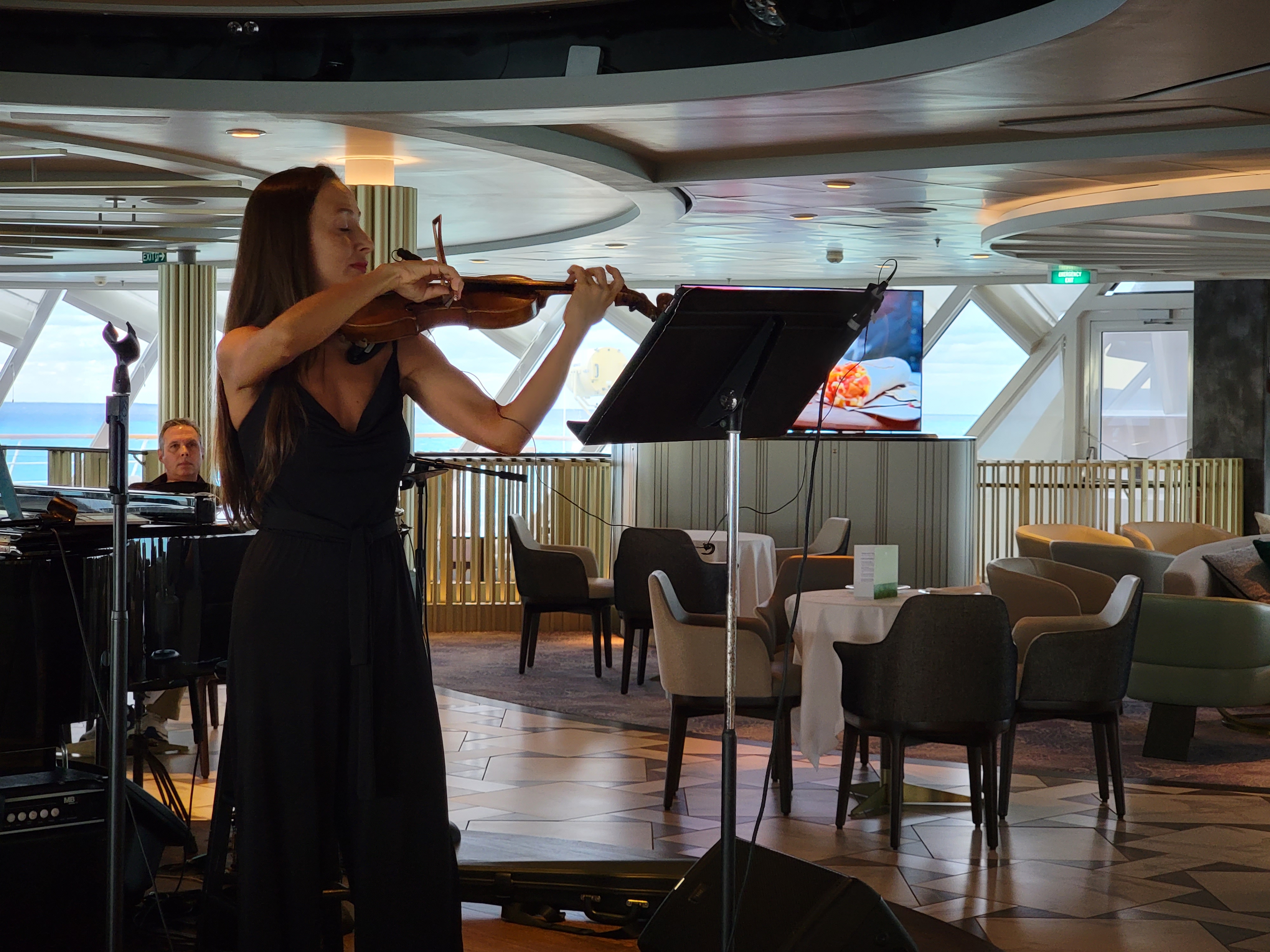 afternoon tea entertainment