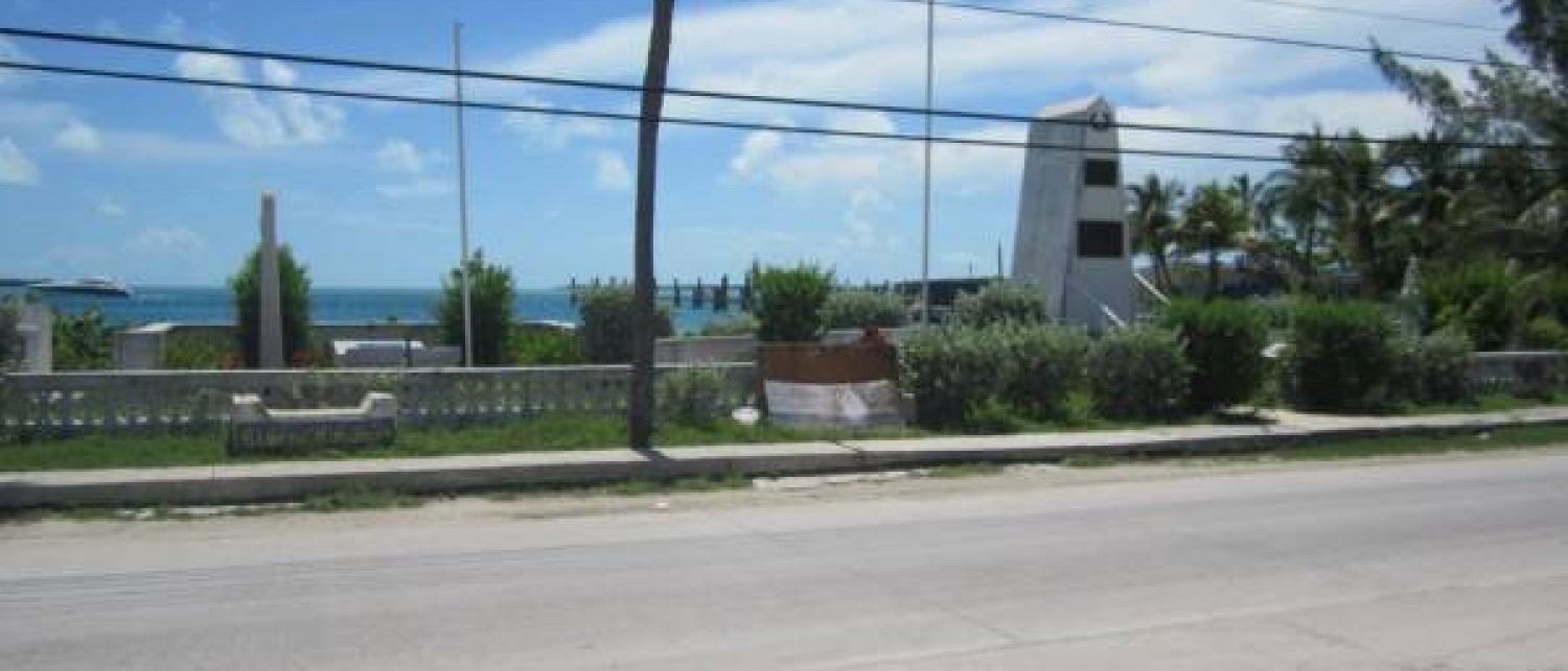 Bimini War Memorial & Heroes Park