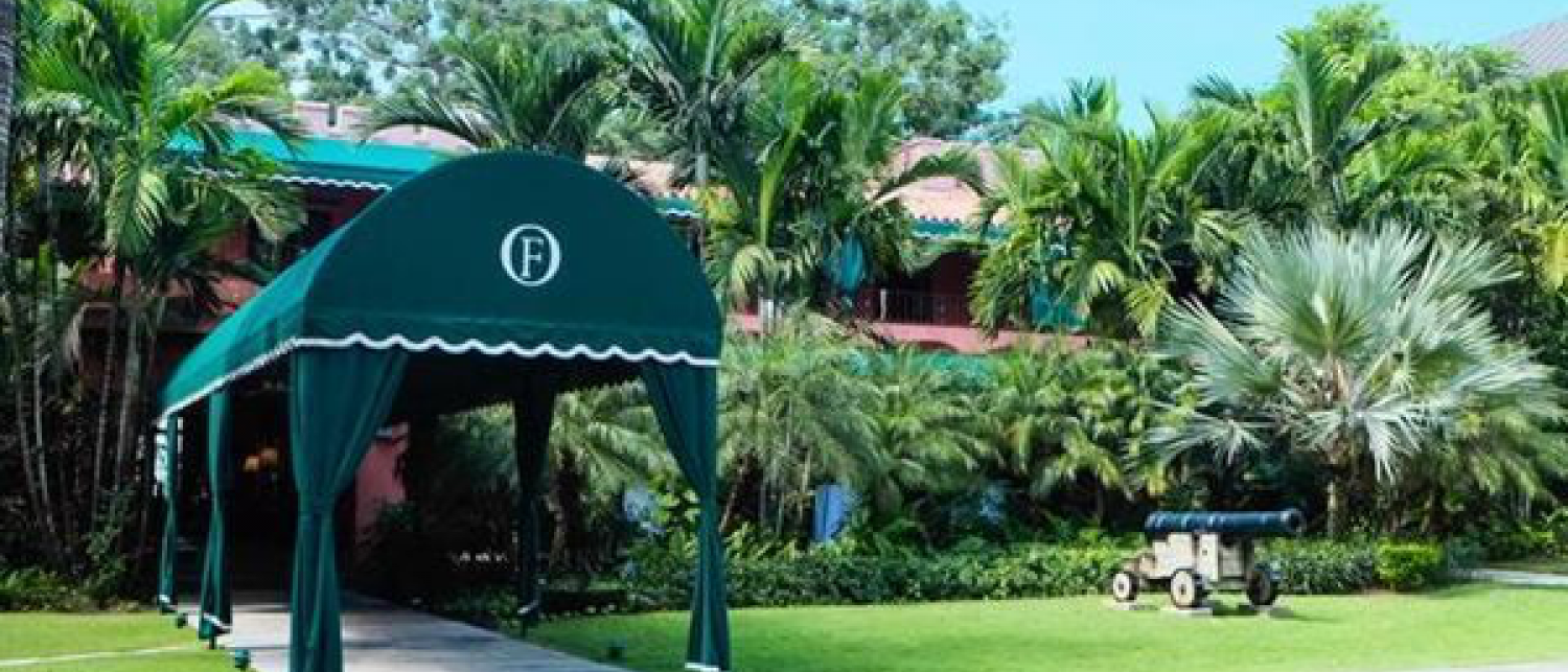 Old Fort Bay Club