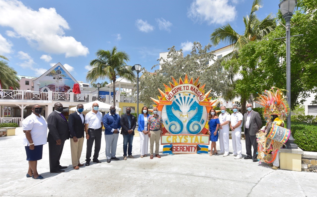 group photo crystal cruises