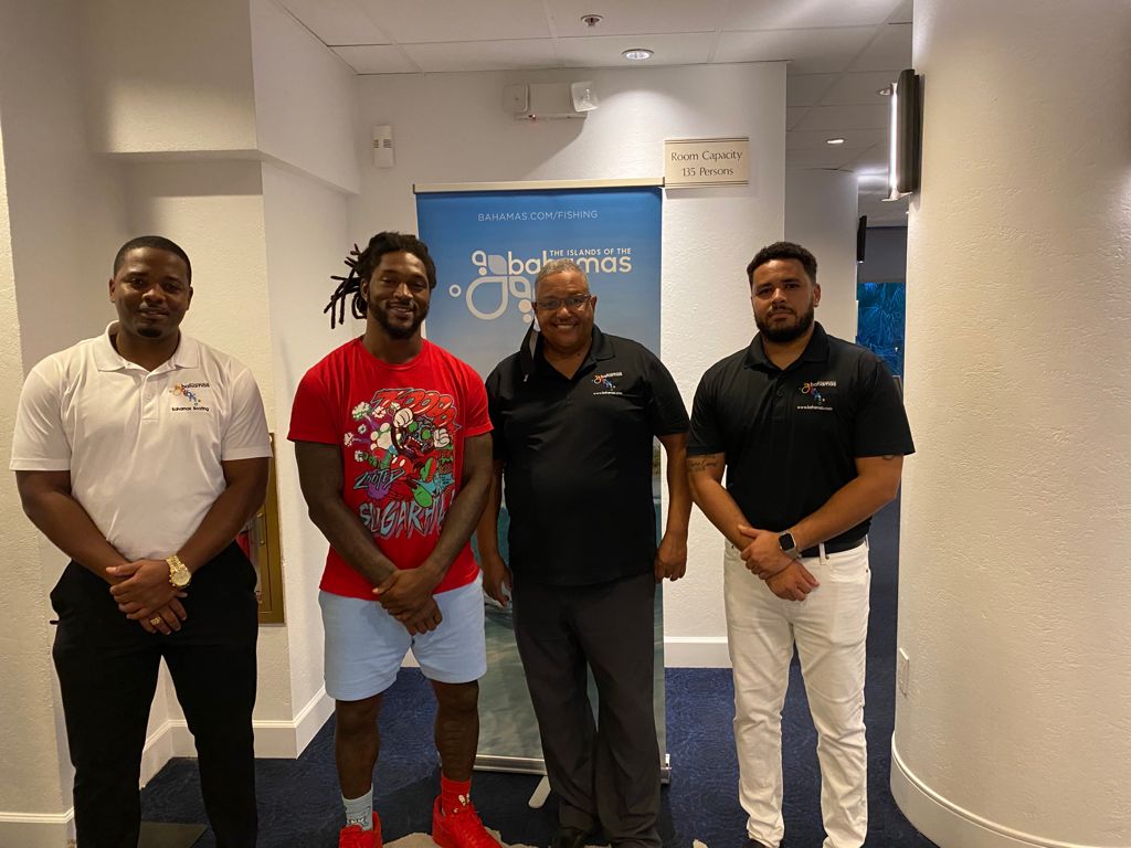 photo boating fling with dj swearinger 2021